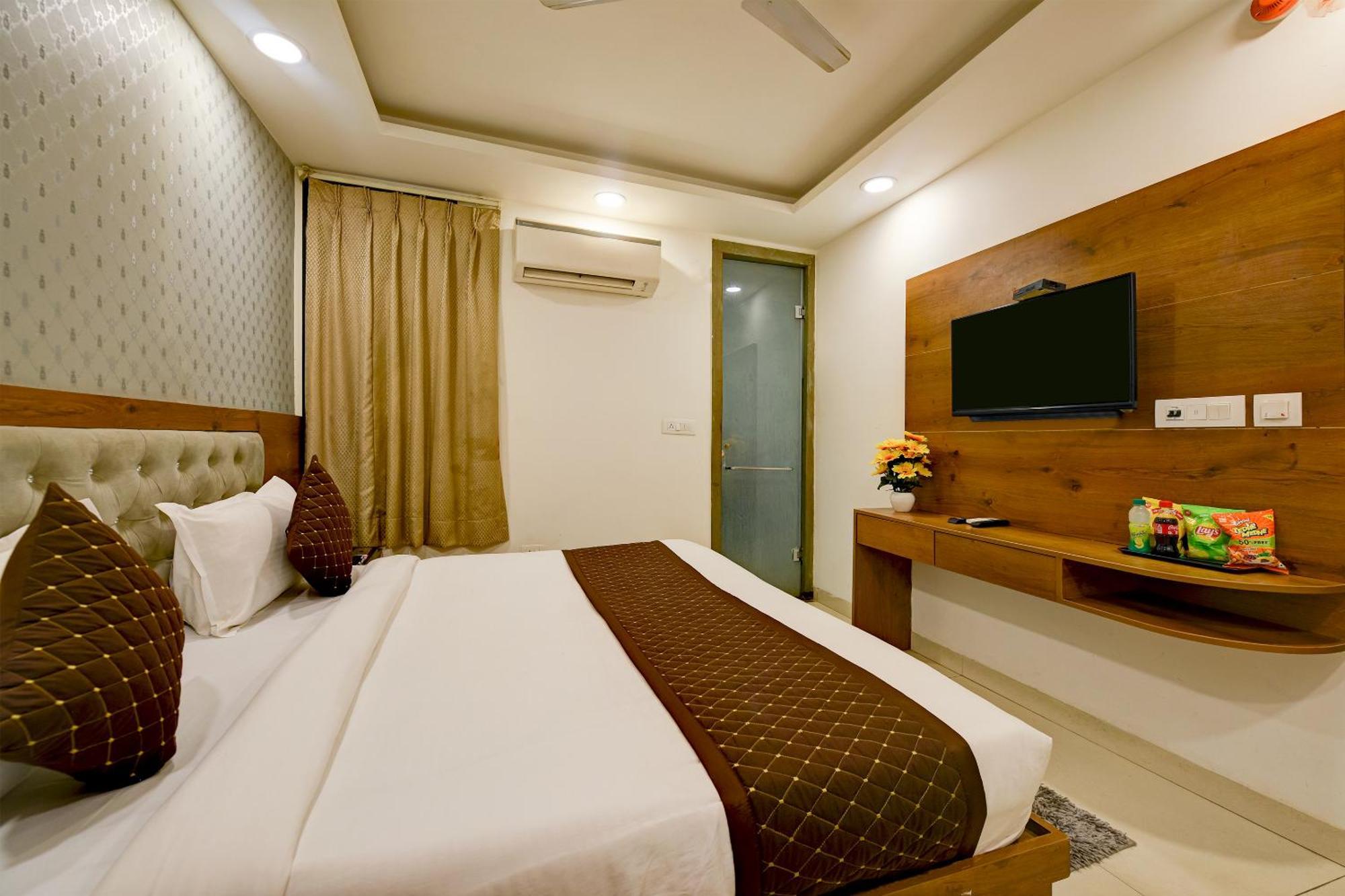 Hotel Grand Qubic Near Delhi Airport New Delhi Eksteriør bilde