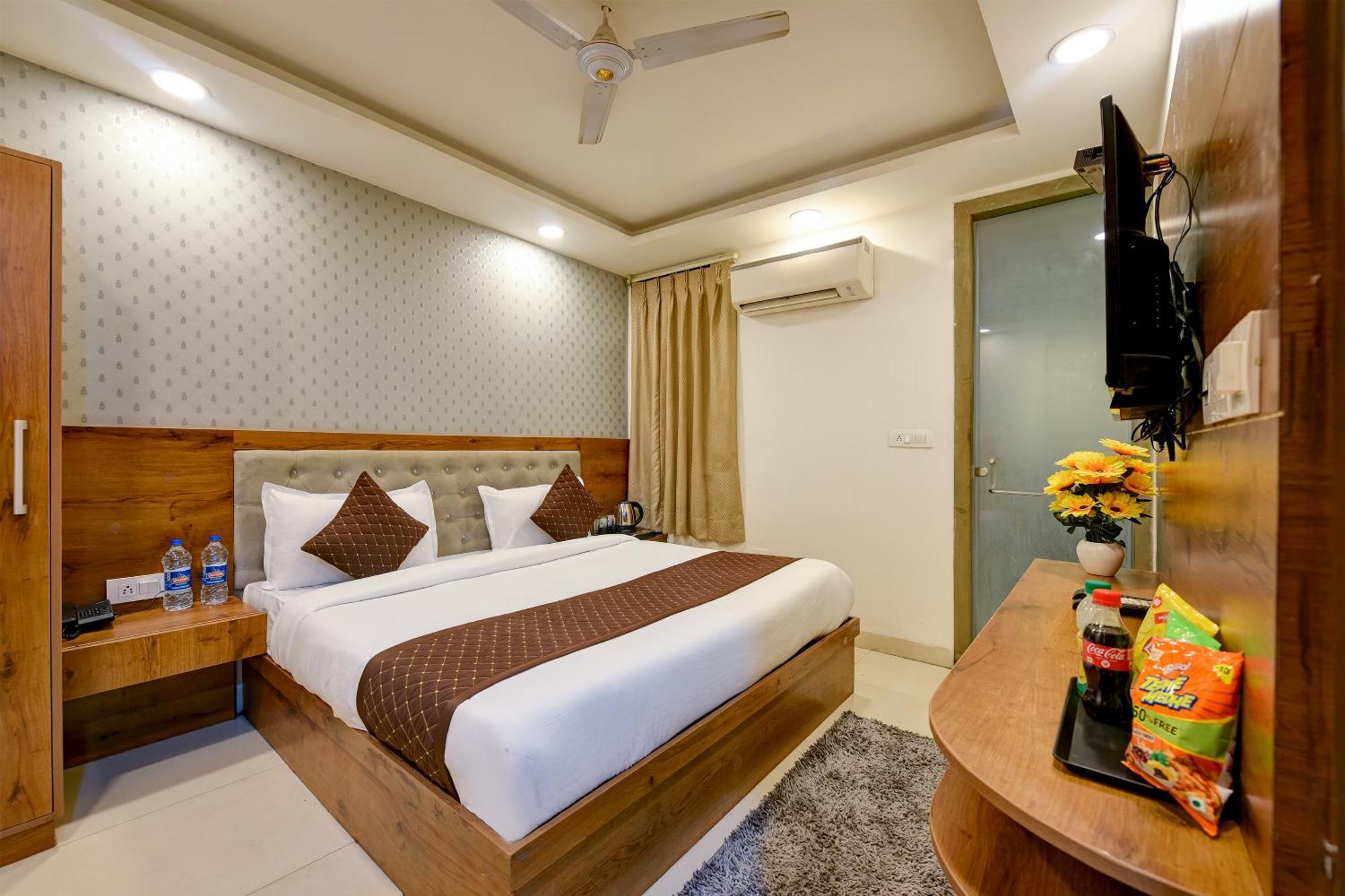 Hotel Grand Qubic Near Delhi Airport New Delhi Eksteriør bilde
